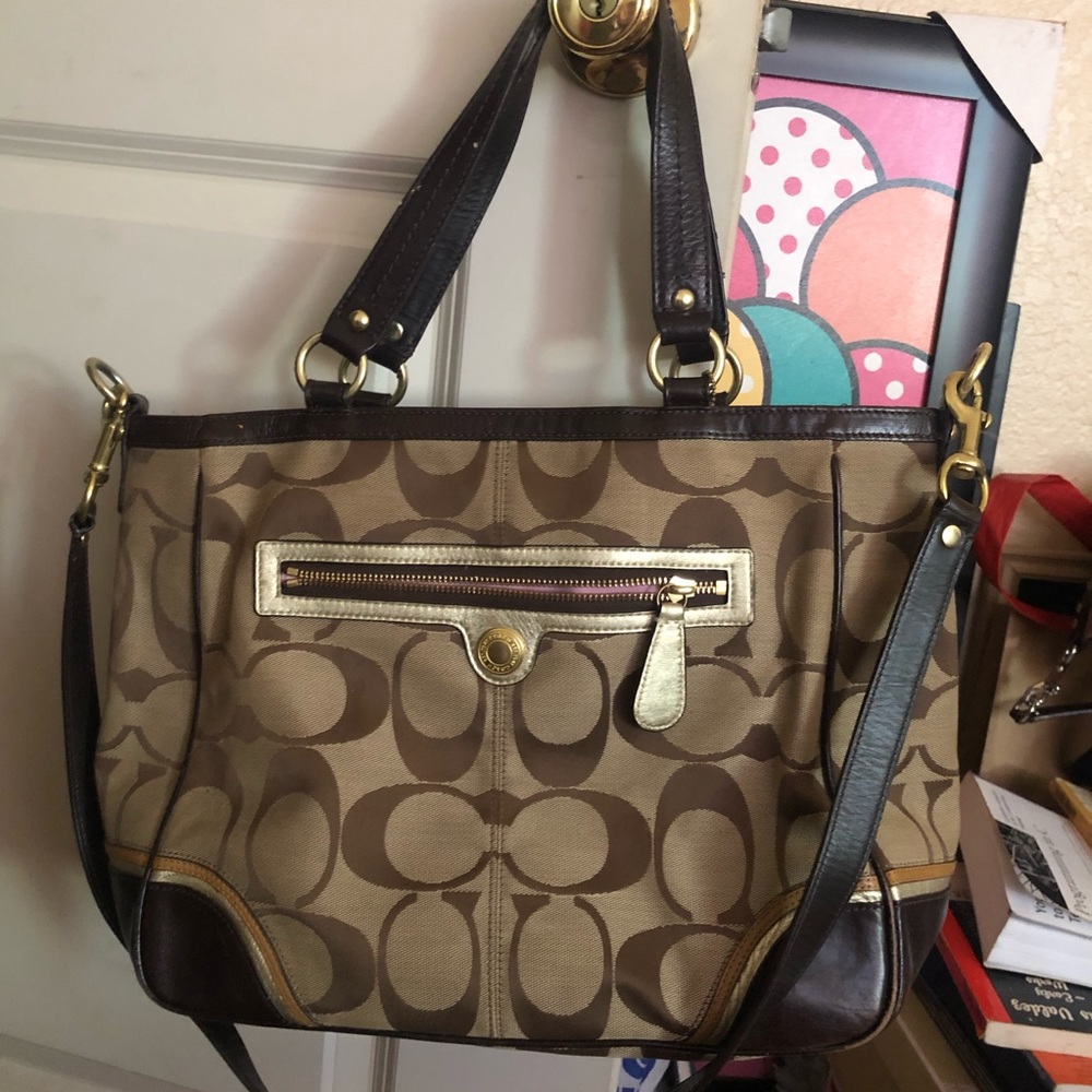 Coach Signature Canvas Tote